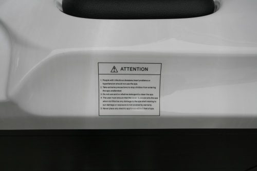 FIJI kültéri masszázsmedence, gyöngyházfehér