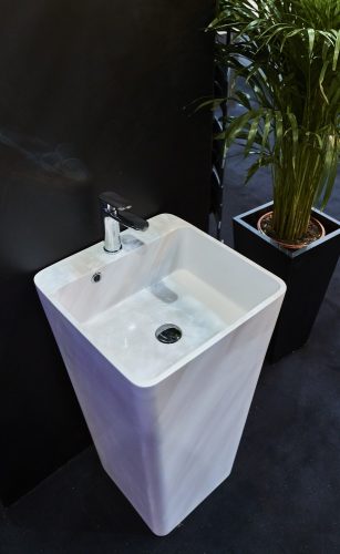 Öntött márvány álló mosdó, fehér